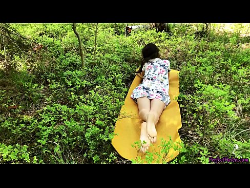 ❤️ டிண்டரில் உள்ள அந்நியன் என் பெண்ணை சுயஇன்பம் செய்து காடுகளில் உணர்ச்சிவசப்படுகிறான் அனல் பார்ன் எங்களிடம்